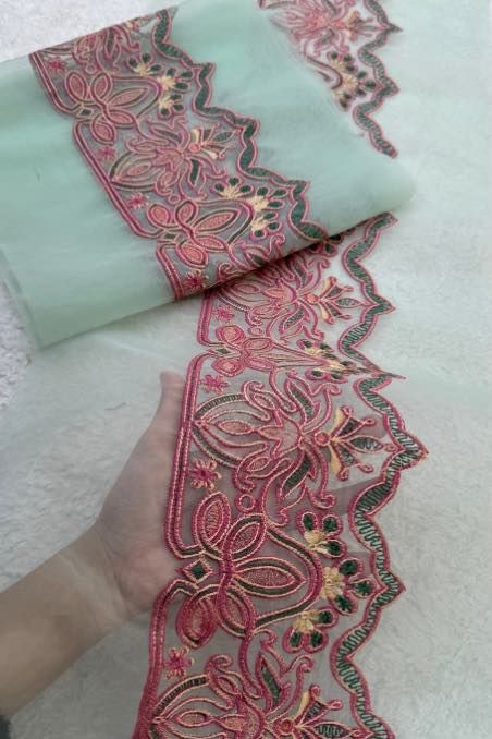 Yard Hemline/Dupatta Pallu