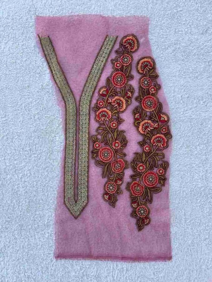 Neckline with Bunches