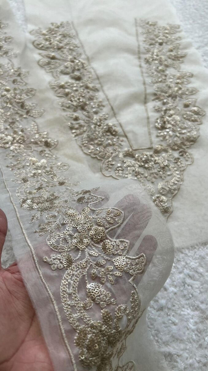 Set (Neckline & 28 inches Front Daman)