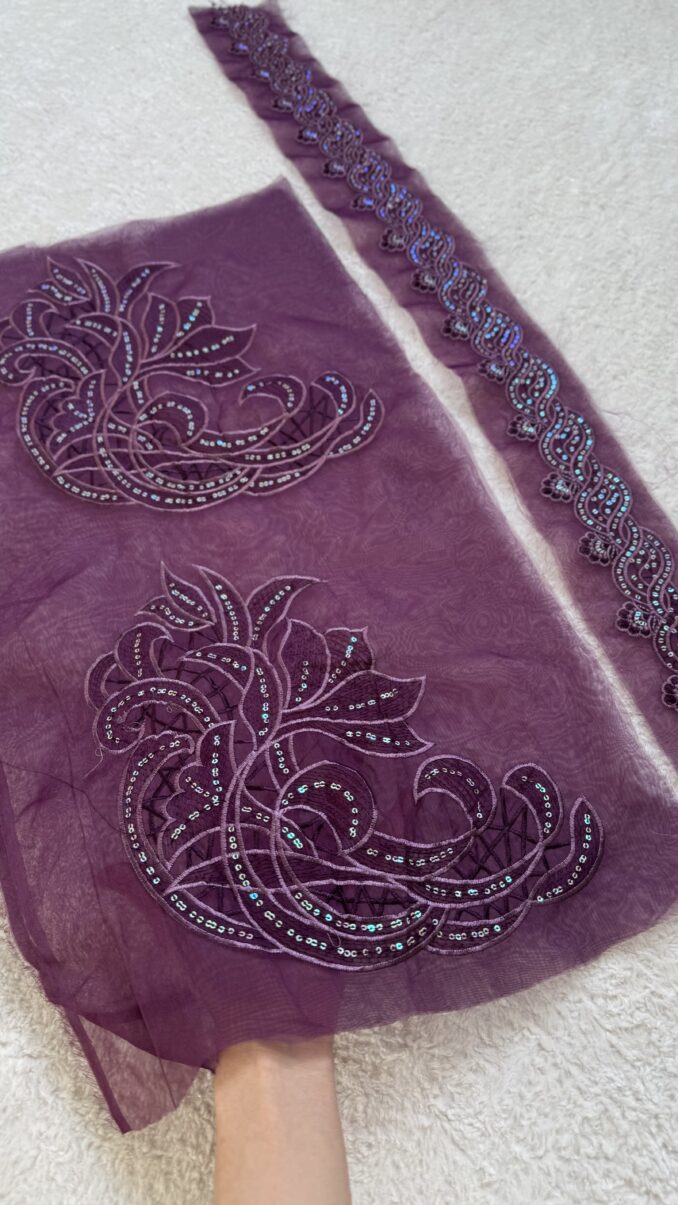 Pair of Motifs + Yard patch (Sapphire)