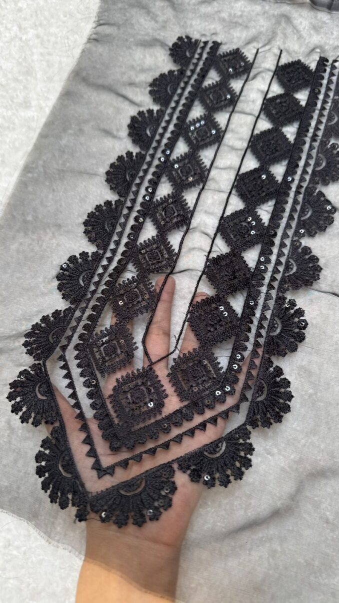 Sapphire Black Neckline