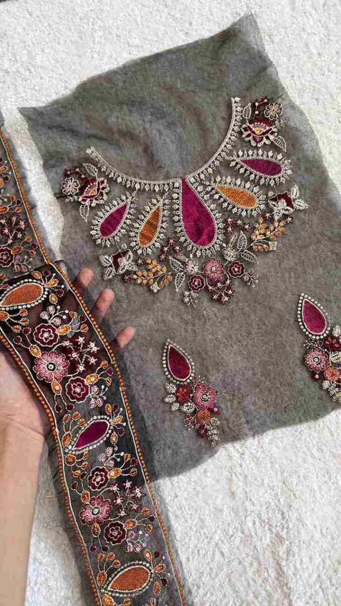 Set (Neckline, Bunches & 52 inches Hemline) ❕