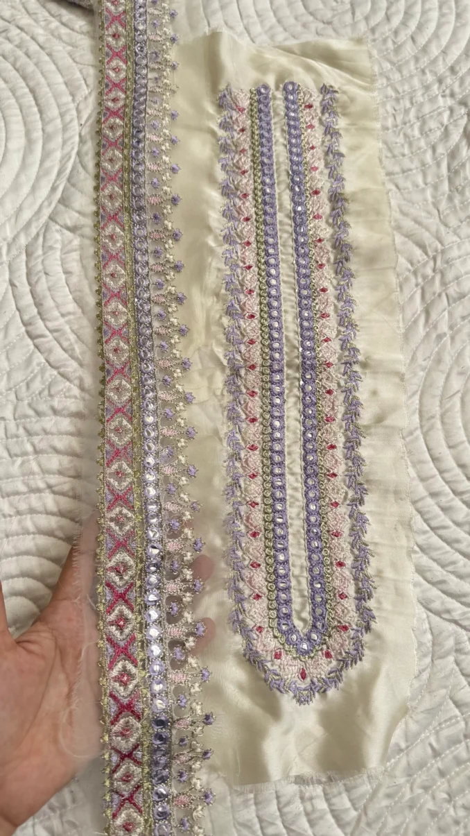 Neckline + 1.5 yard patch