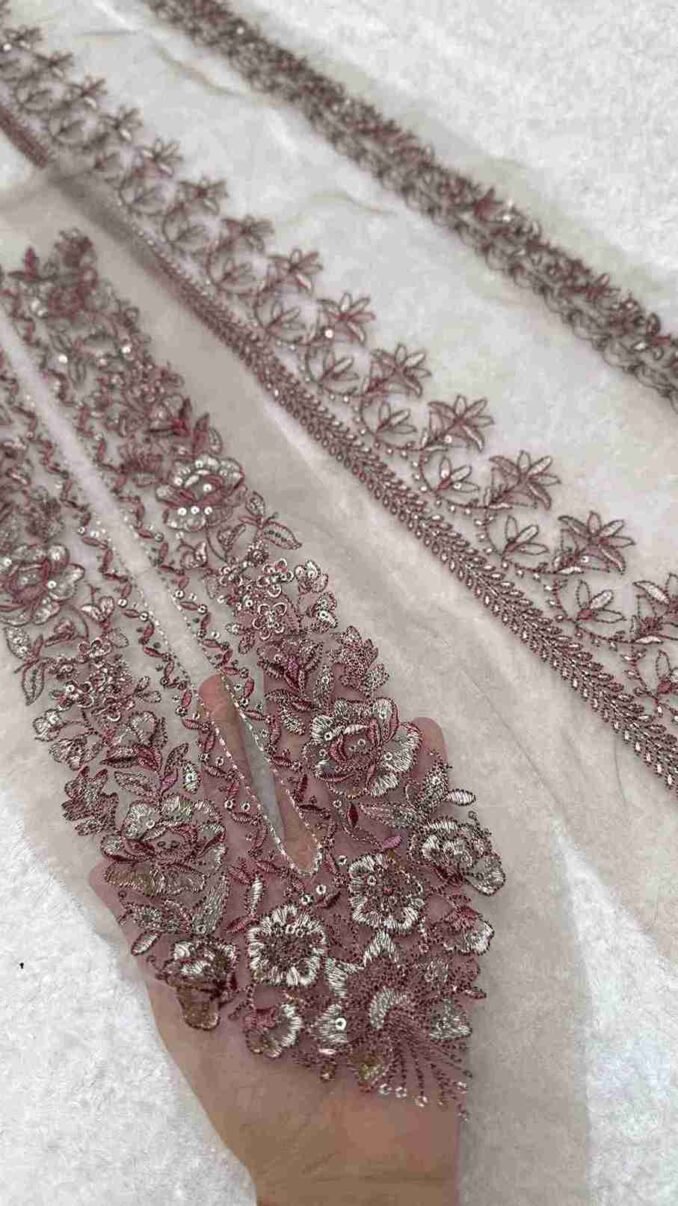 Set Neckline & 2 Lines