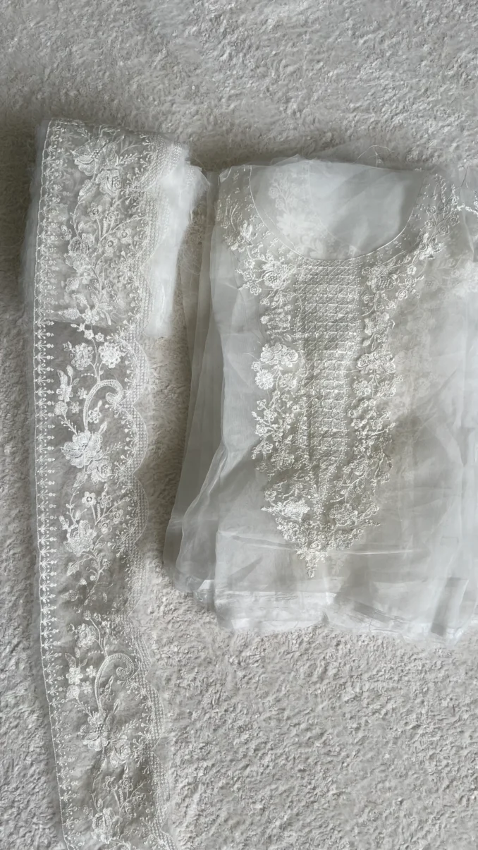 Dyeable Set Neckline + Yard Patch