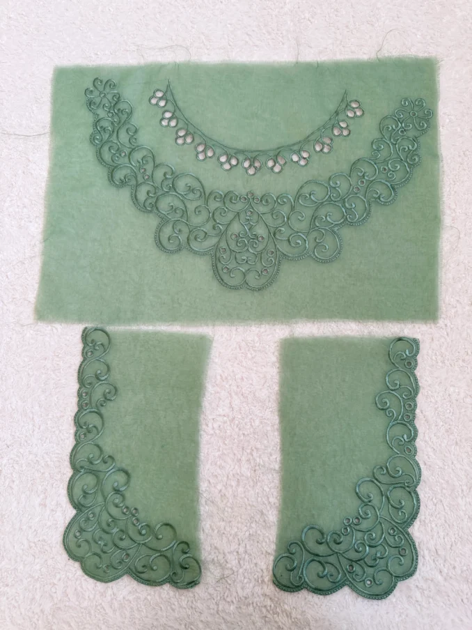 Neckline & corners